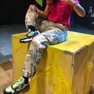 Adidas Falcon Sneakers